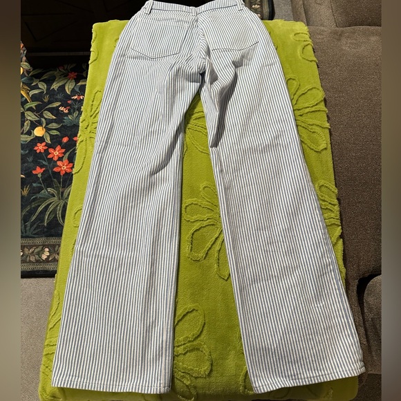 Abercrombie & Fitch Blue and White Striped Women Jeans - Picture 7 of 7